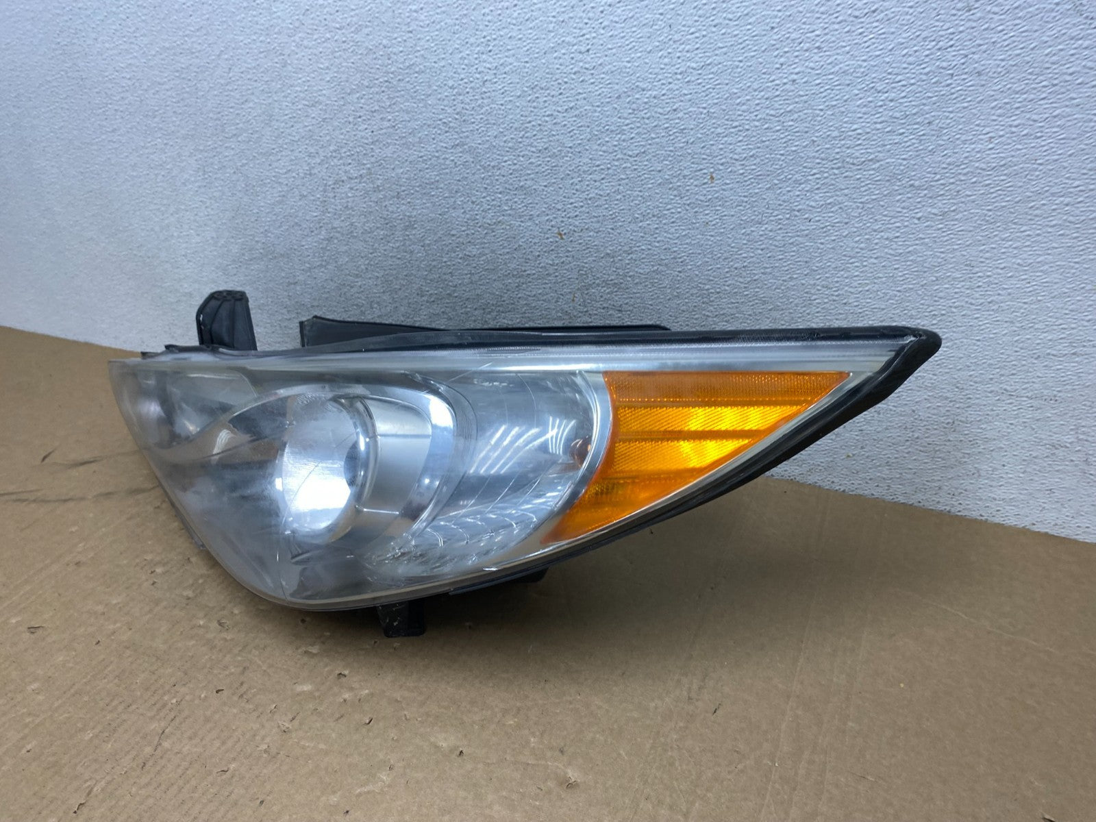 2011 - 2014 Hyundai Sonata Left Driver Lh Side Headlight Halogen AG0478 DW1