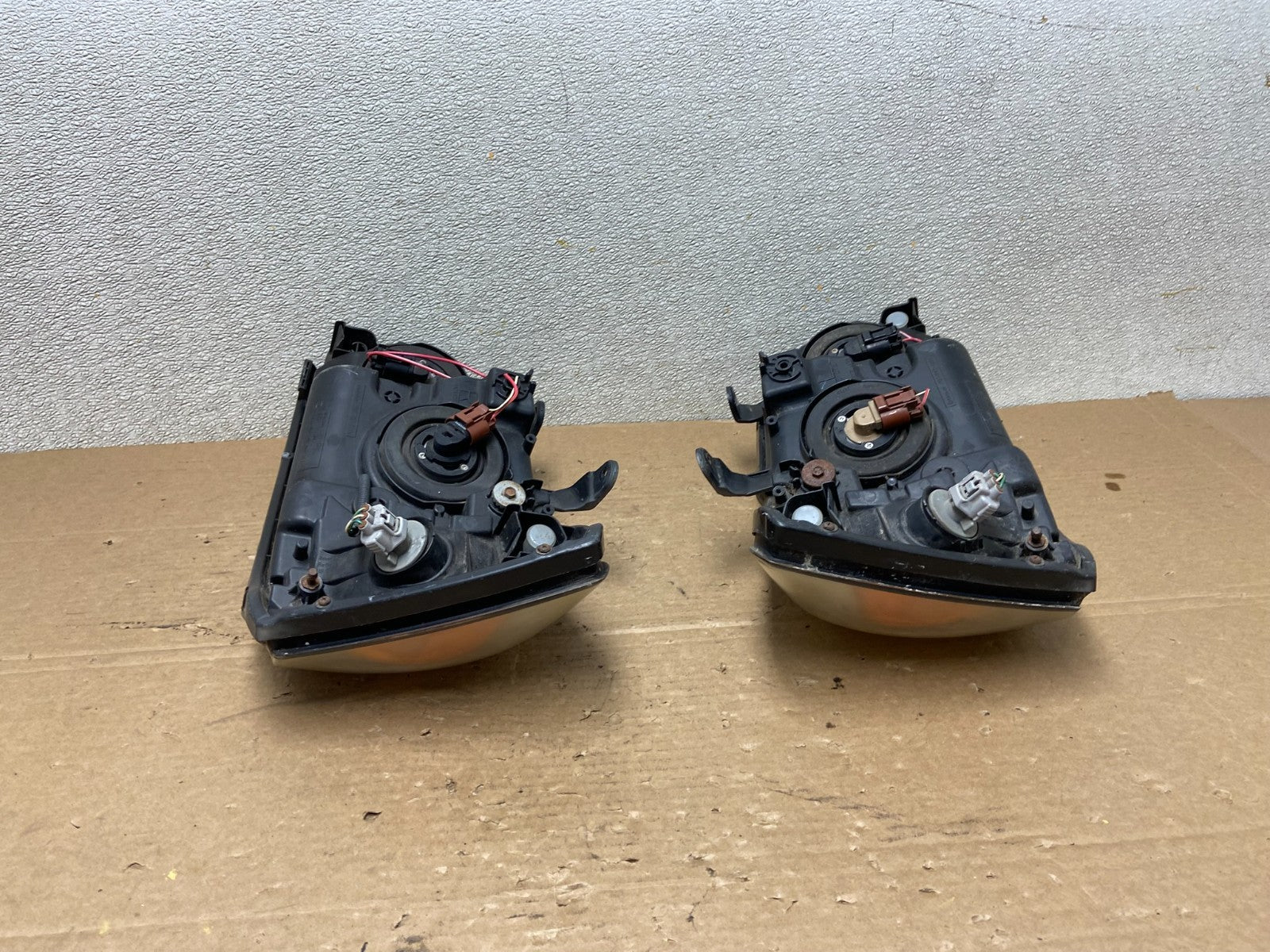 2004 2005 2006 Toyota Highlander Headlights Left+Right Side AB4833 DW9