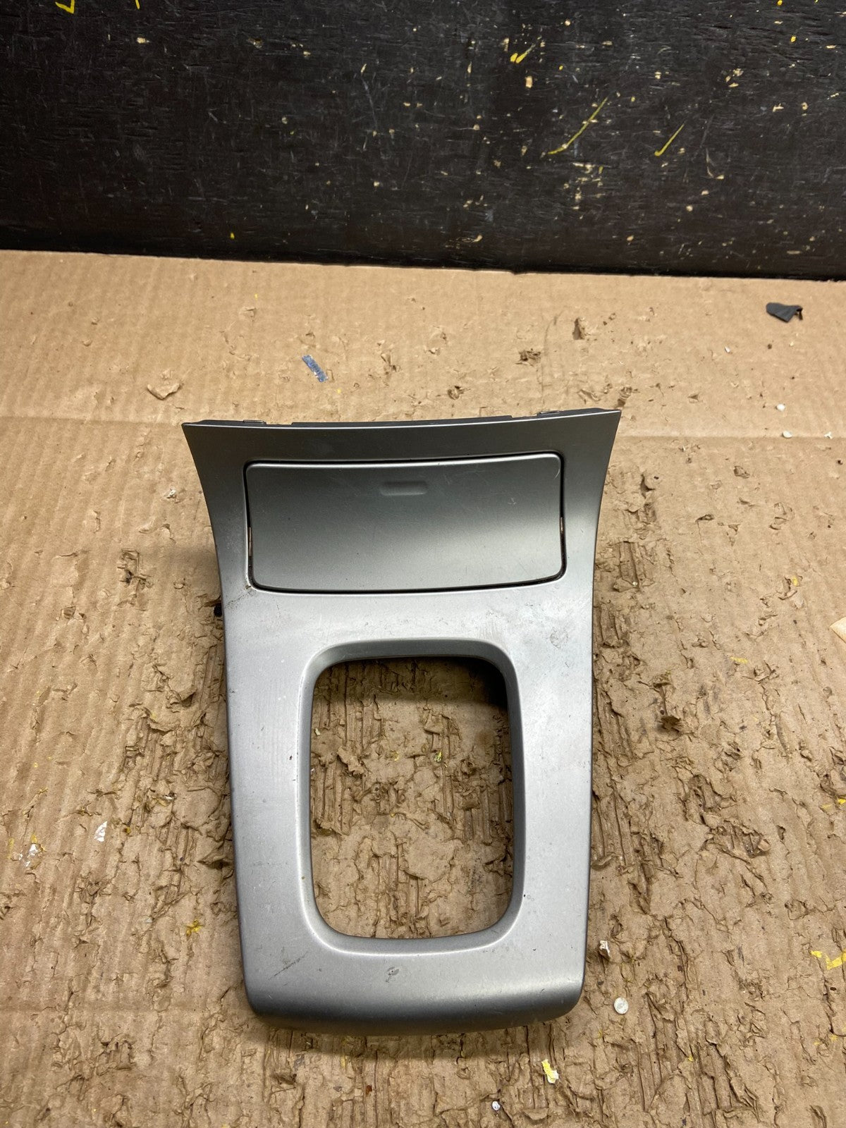 2003 - 2008 Subaru Forester Center Console Shifter Bezel  Trim V7730 DG0