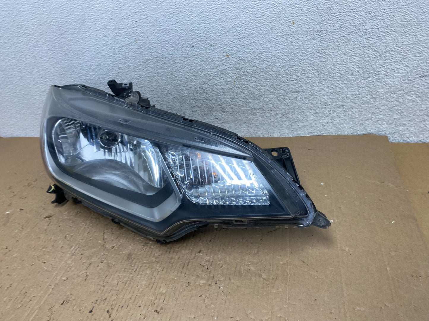 2015 2016 2017 Honda Fit Right Passenger RH Side Headlight Halogen ad8794 DG1