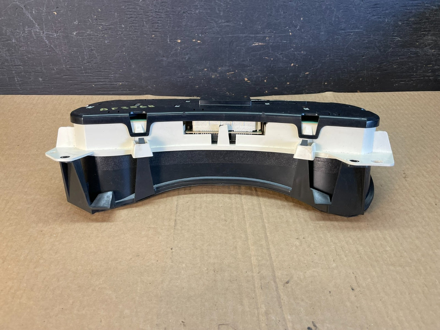 2002 GMC Yukon Speedometer Cluster Gauge AF3568 DG7