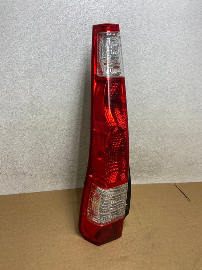 2005 to 2006 Honda Cr-v Crv Left Driver LH Tail Light AI2641 LK2