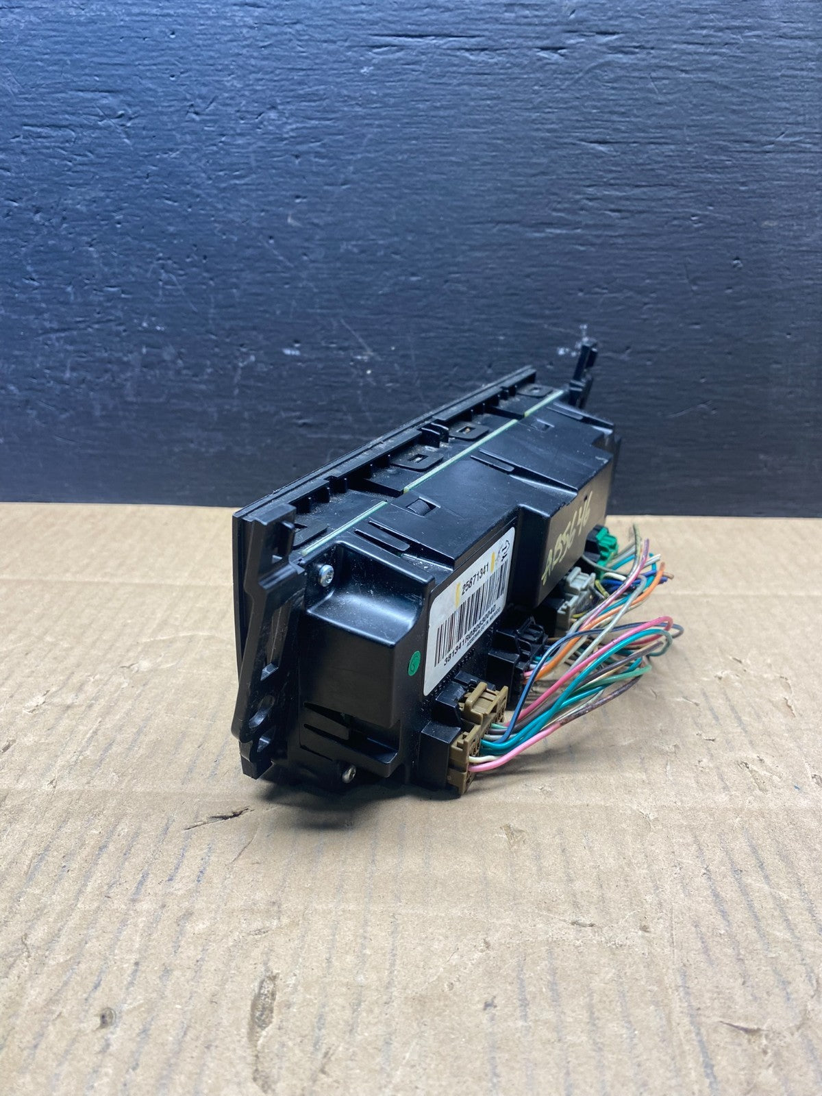 2007-2011 GMC Yukon Tahoe Automatic Climate Temperature Temp Control AD1530 DG1