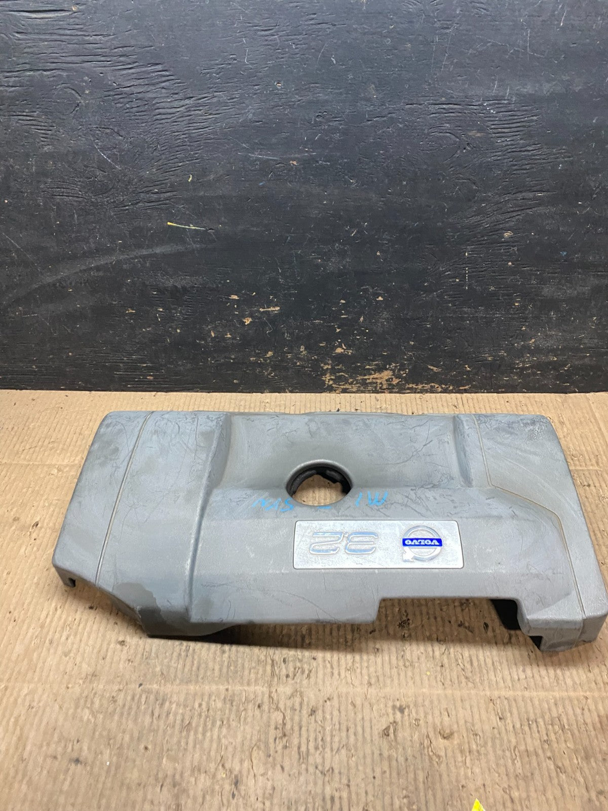 2007 to 2014 Volvo XC90 OEM 3.2L Upper Top Engine Motor Dust Cover Oem T9762 DG1