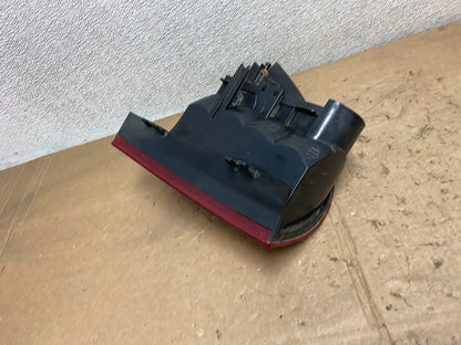 1998 to 2001 Mercedes ML320 ML-Class Right Passenger Rh Tail Light OEM Y7119 DW5