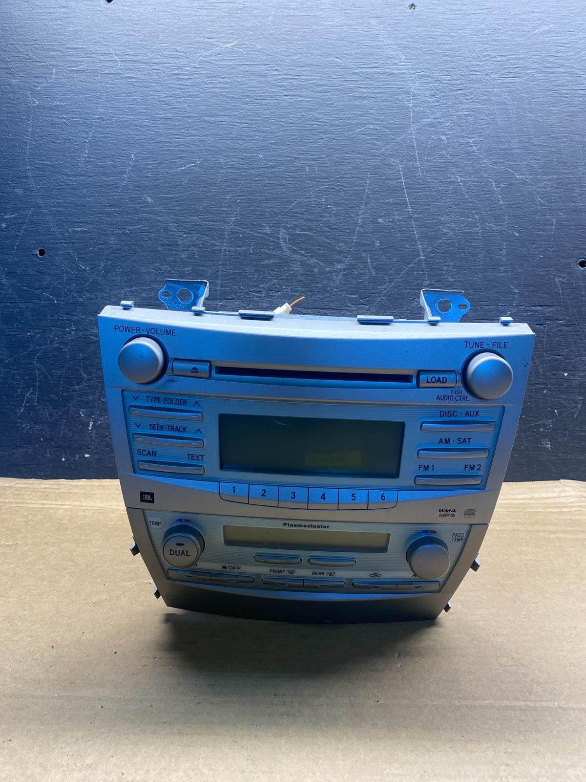 2007 to 2009 Toyota Camry Radio CD Player Climate Control Bezel ah4804 DG0