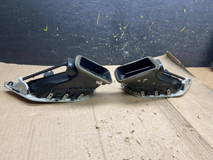 2010 to 2016 Chevrolet Equinox Left+Right  Front Dash  Air Vent Bezel X1901 DG4