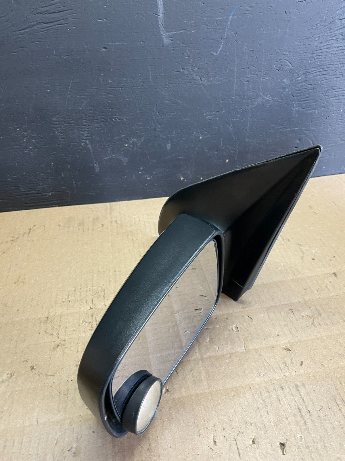2003 to 2009 Kia Sorento Left Driver LH Door Mirror OEM AB7705 MS5