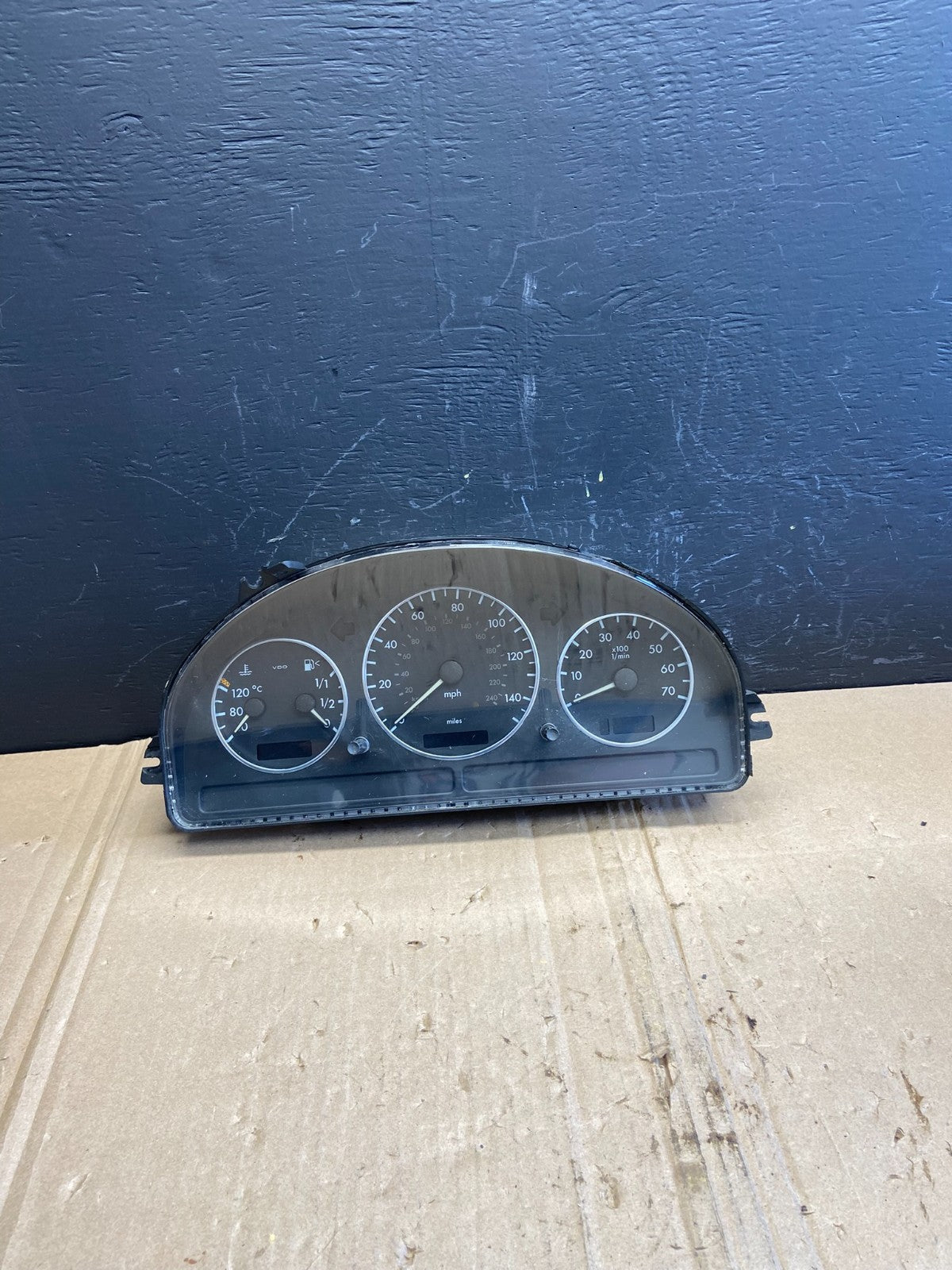 2002-2005 Mercedes W163 ML320 ML430 Instrument Cluster Speedometer AB8926 DG0