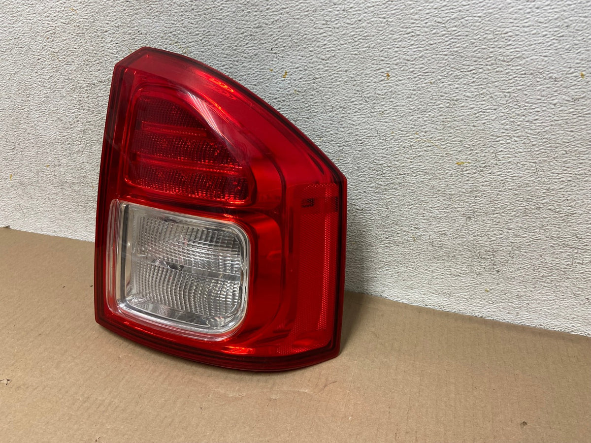 2011 2012 2013 Jeep Compass Right Passenger Rh Side Tail Light AH4358 LK2
