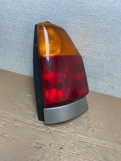 2002-2009 GMC Envoy Right Passenger RH Side Tail Light AB1175 LK2