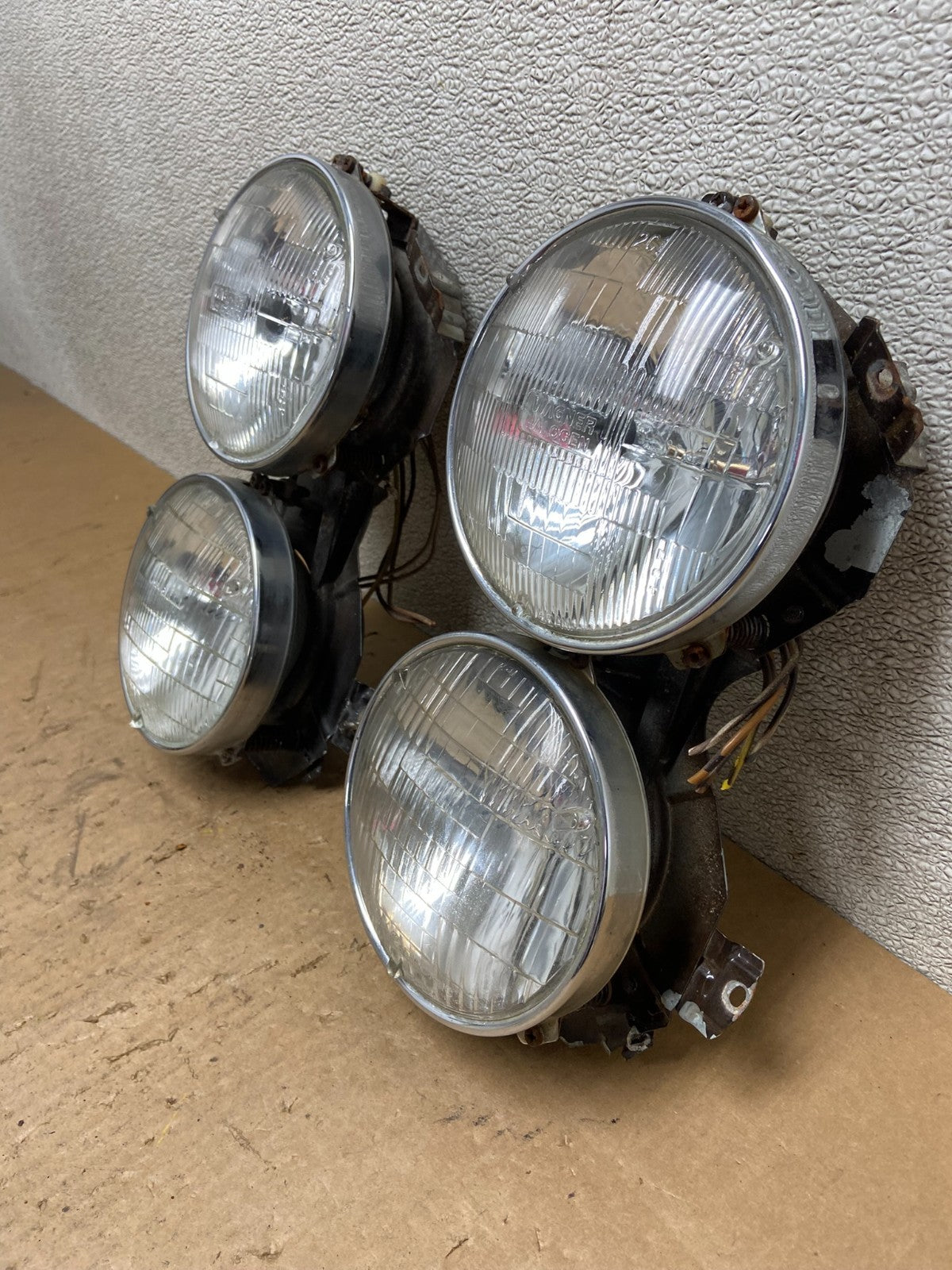 Mercedes 220SE 280SE W111 W108 W109 W112 Headlights Left+Right Z92151