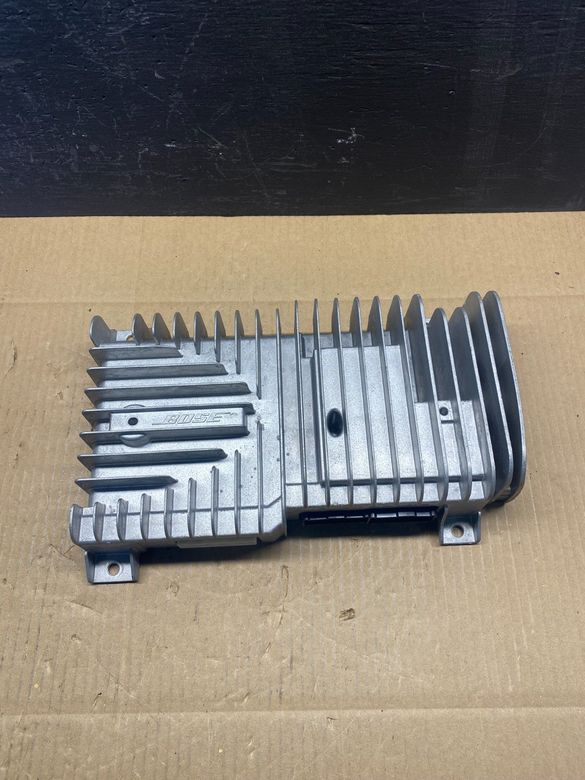 2011 - 2012 Infiniti M37 Bose Stereo Radio Audio Amplifier 320469-0070 ad1516 DG0