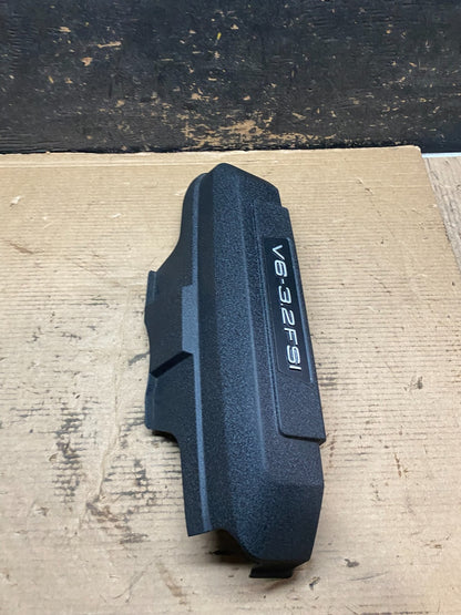 2008 to 2008 Audi  A6 3.2L Engine Motor Cover OEM V9379 DG2