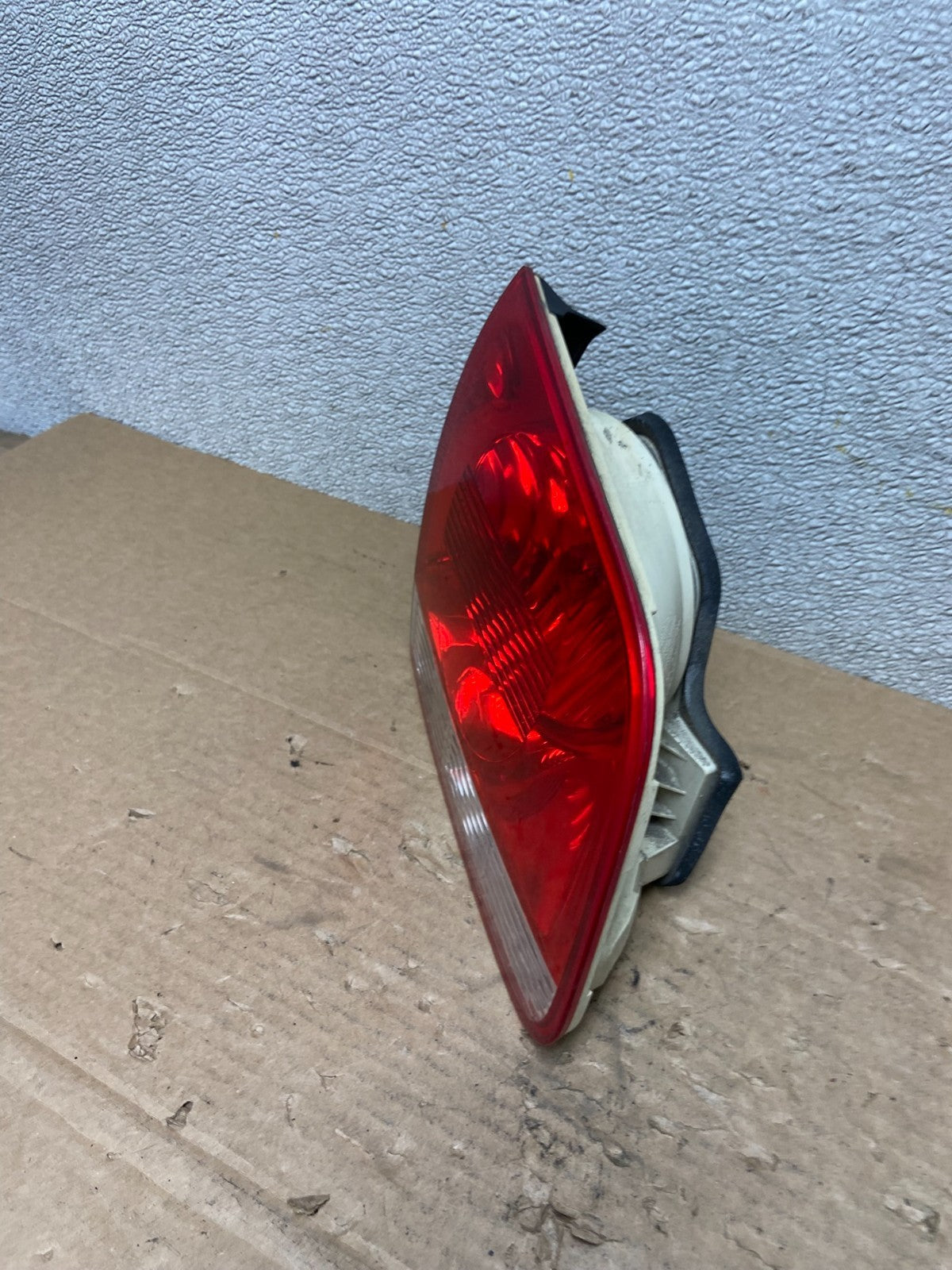 2004-2007 Volkswagen Touareg Lh Driver Left Side Inner Tail Light Oem AB4704 LK1