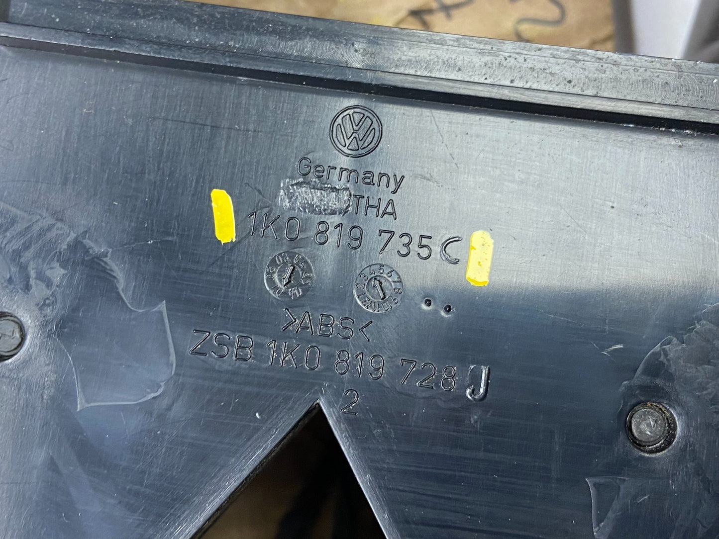 2005 - 2010 Volkswagen Jetta Rabbit Center Cosnole Dash Air Vent W0055 DG6