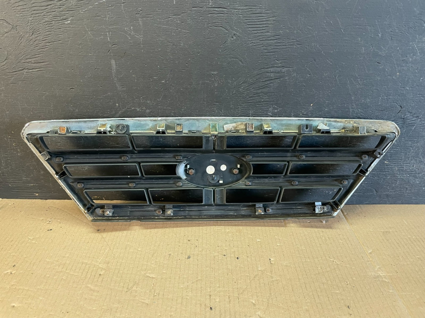 2007 to 2008 Kia Sorento Front Upper Grill Grille AE3635 DG3