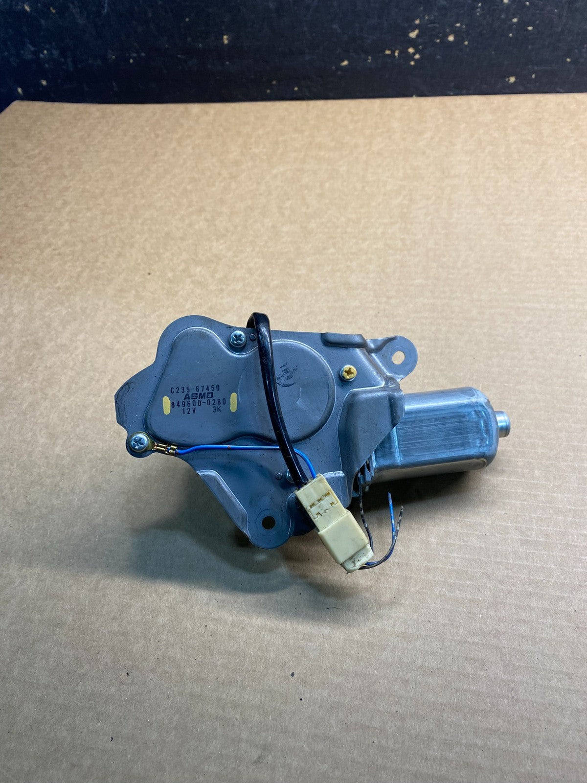 2006 to 2010 Mazda 5 Windshield Rear Wiper Motor OEM z9027 DG4