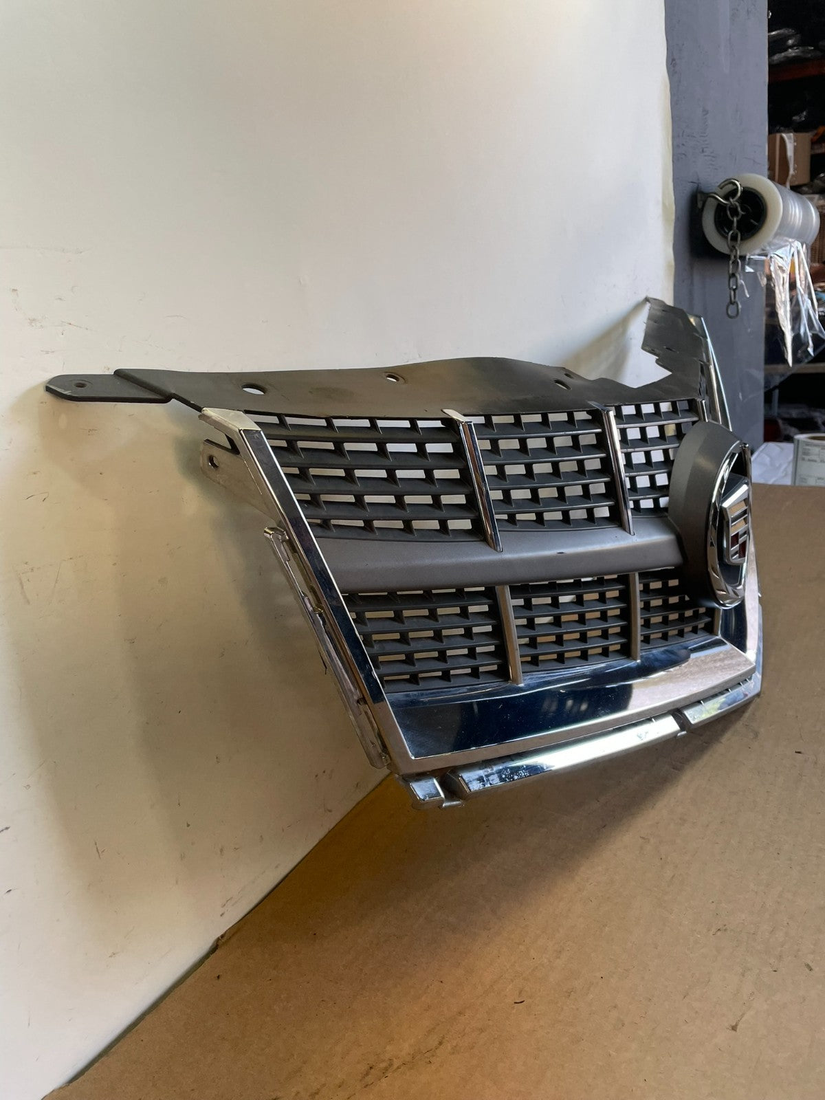 2010 2011 2012 Cadillac SRX Front Upper Grille Grill AF8809 DG2