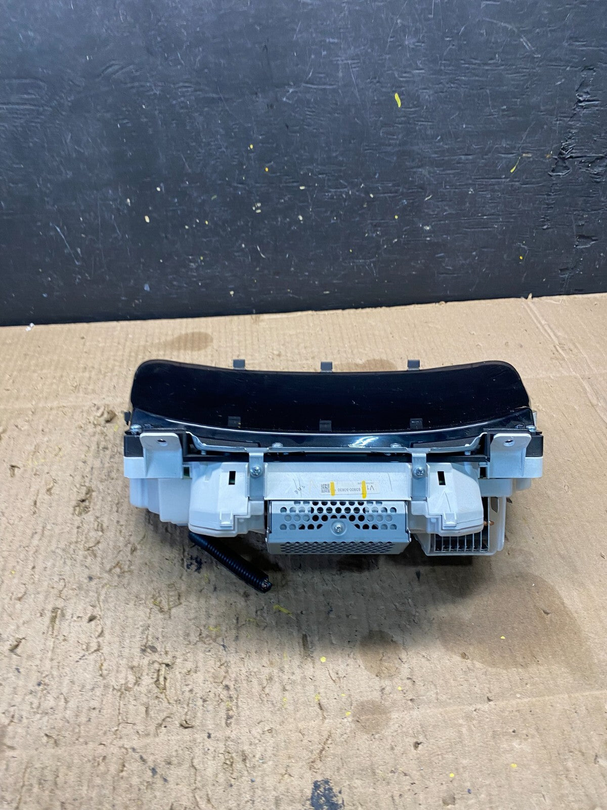 2010 2011 2012 Lexus LS650 Speedometer Cluster Gauge N0398 DG3