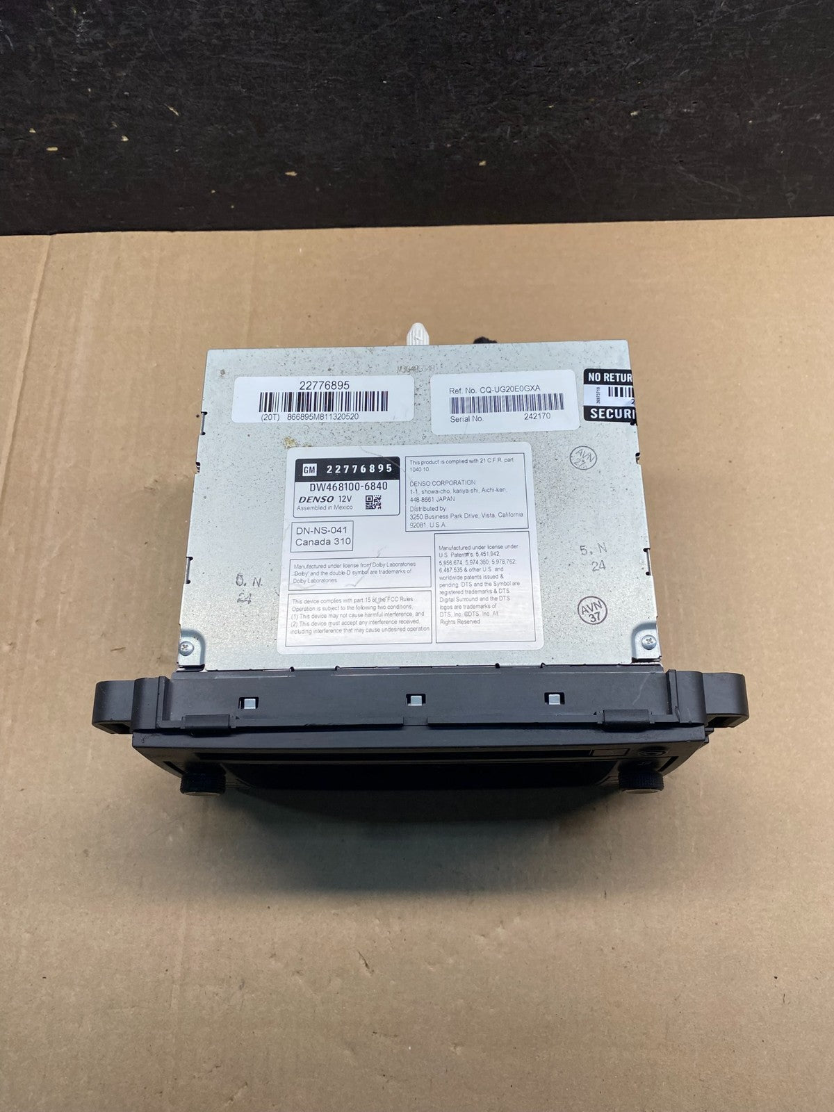 2007 to 2014 Chevrolet GMC Cadillac Radio Navigation Screen Display AG3612 DG3