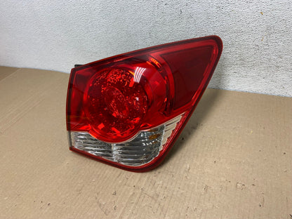 2011 2012 2013 2014 Chevrolet Cruze Right Passinger RH Side Tail Light AE9563 LK1