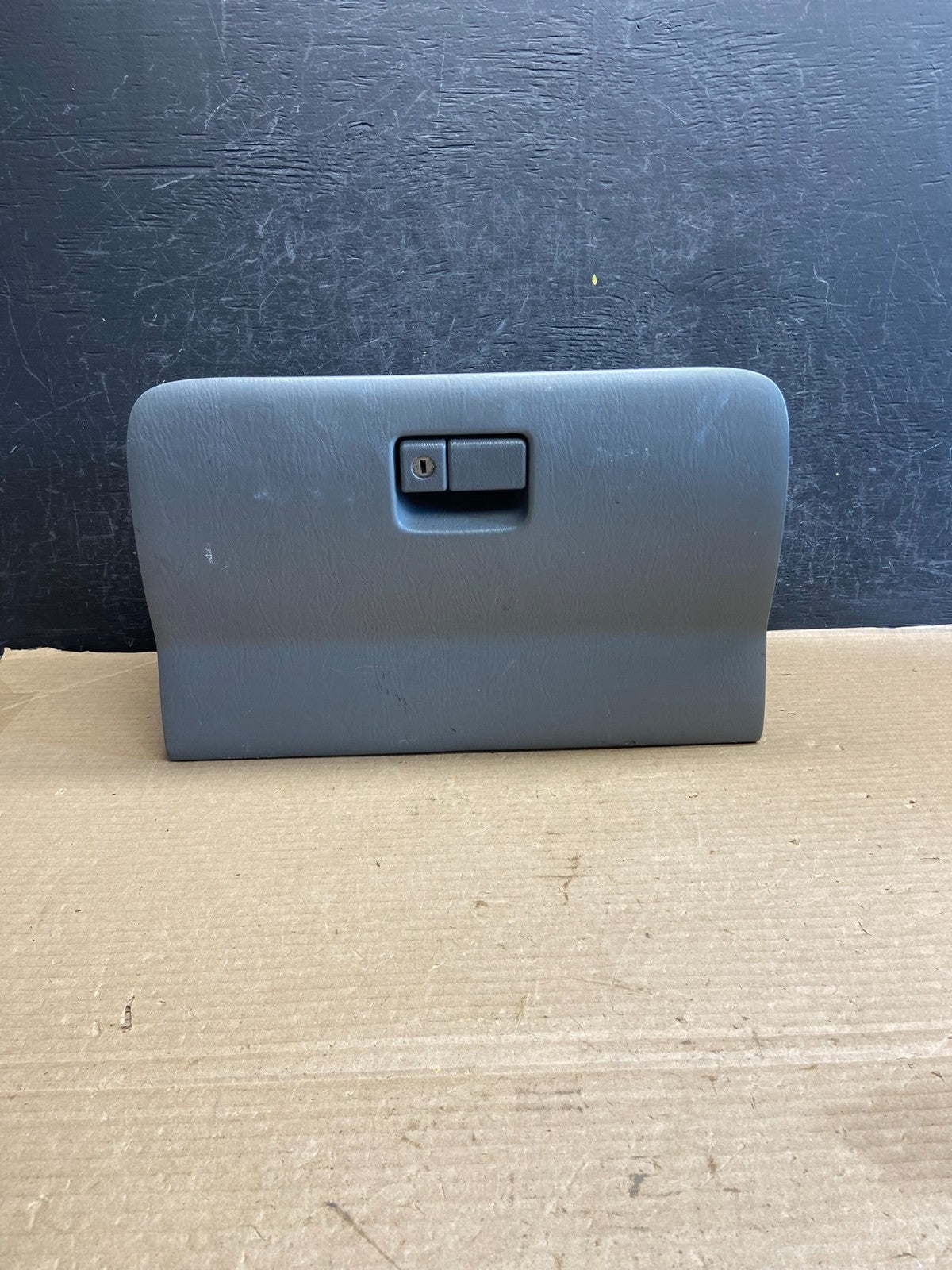 2001-2005 Toyota RAV4 Front Right Passenger Storage Glove Box ah3536 DG0