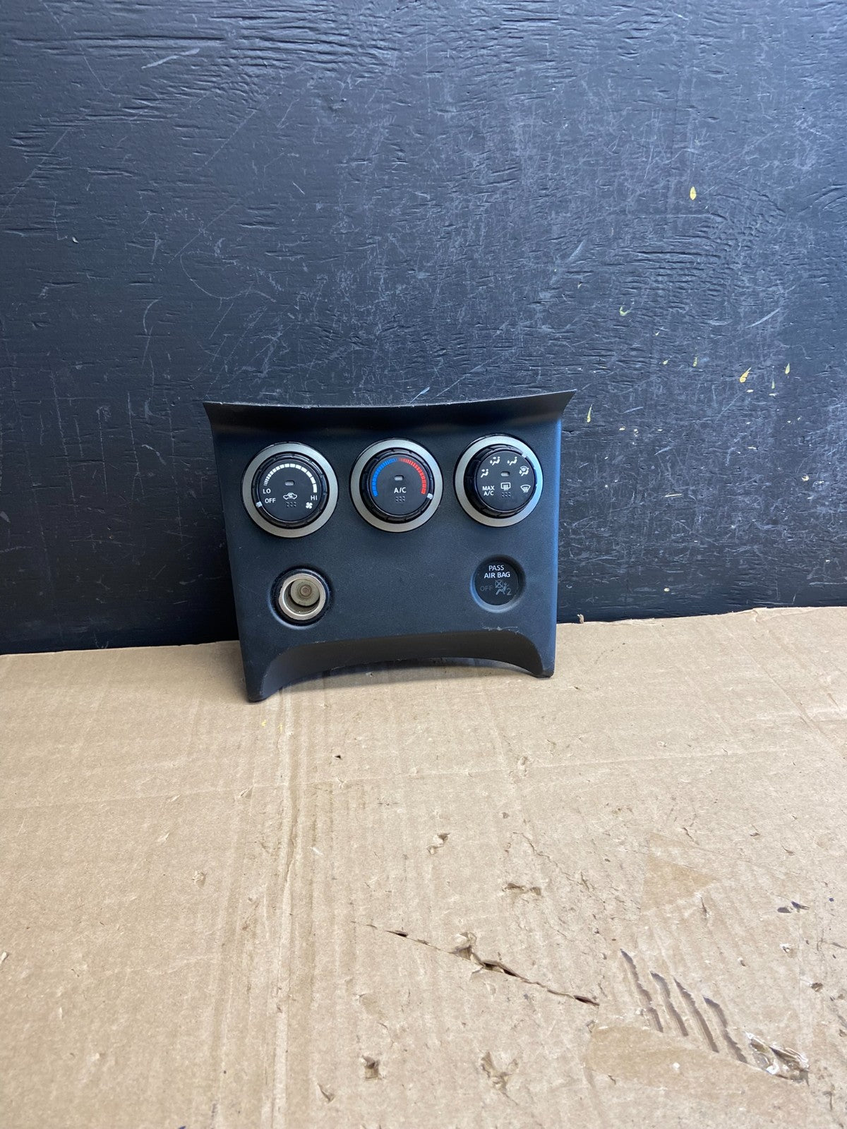 2011 to 2015 Nissan Rogue Heater Temperature AC Climate Control AE1764 DG0