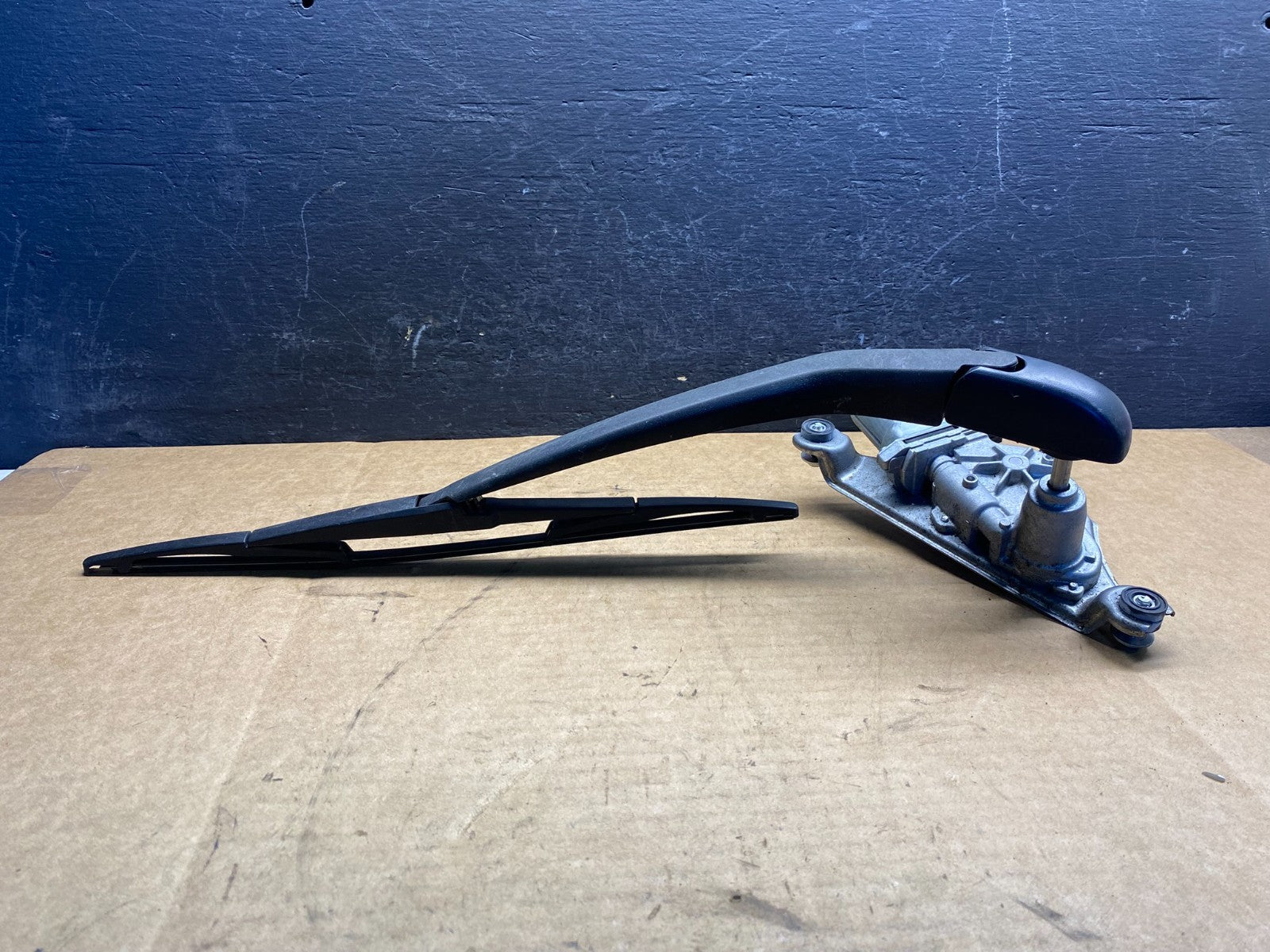 2008 to 2015 Scion xB Rear Wiper Motor ad7534 DG3