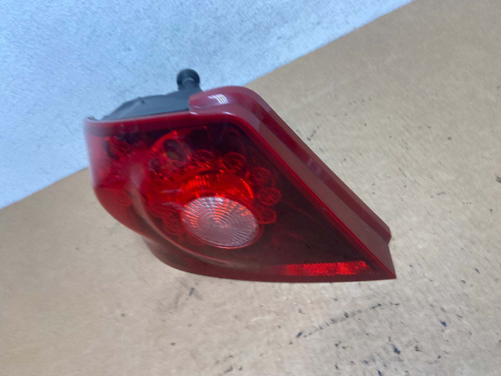 2011 to 2014 Dodge Avenger Left Driver Lh Side Tail Light AD5162 LK1