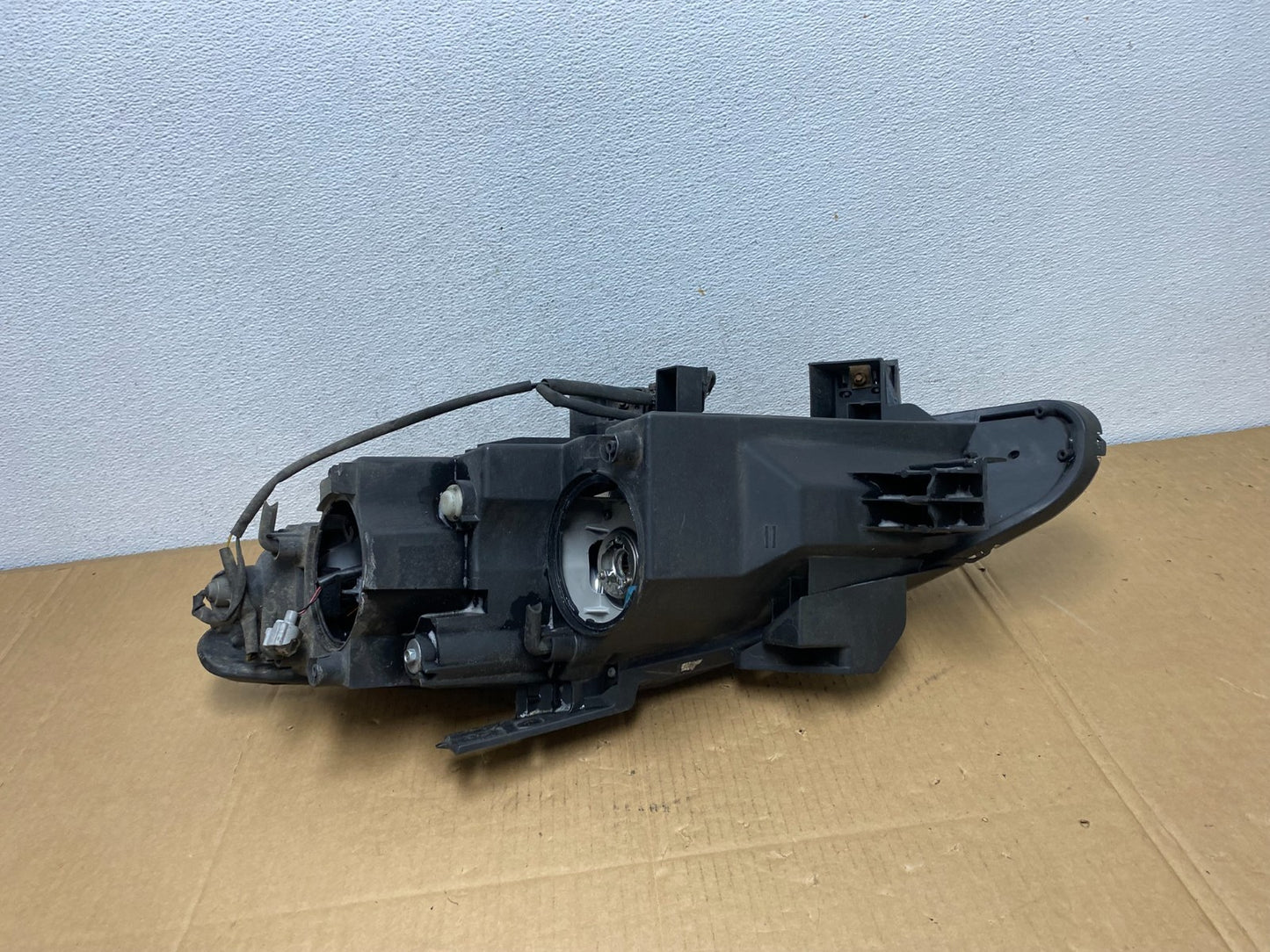 2007 - 2009 Mazda Cx9 Cx-9 Right Passenger RH Headlight Halogen AD0802 DW7