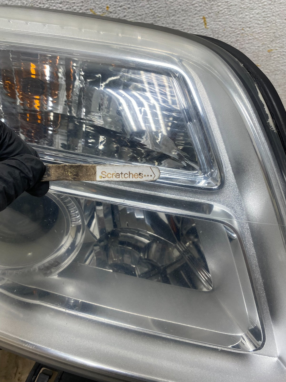 2010 to 2015 GMC Terrain Halogen Passenger Right Rh Side Headlight AI2277 DW4