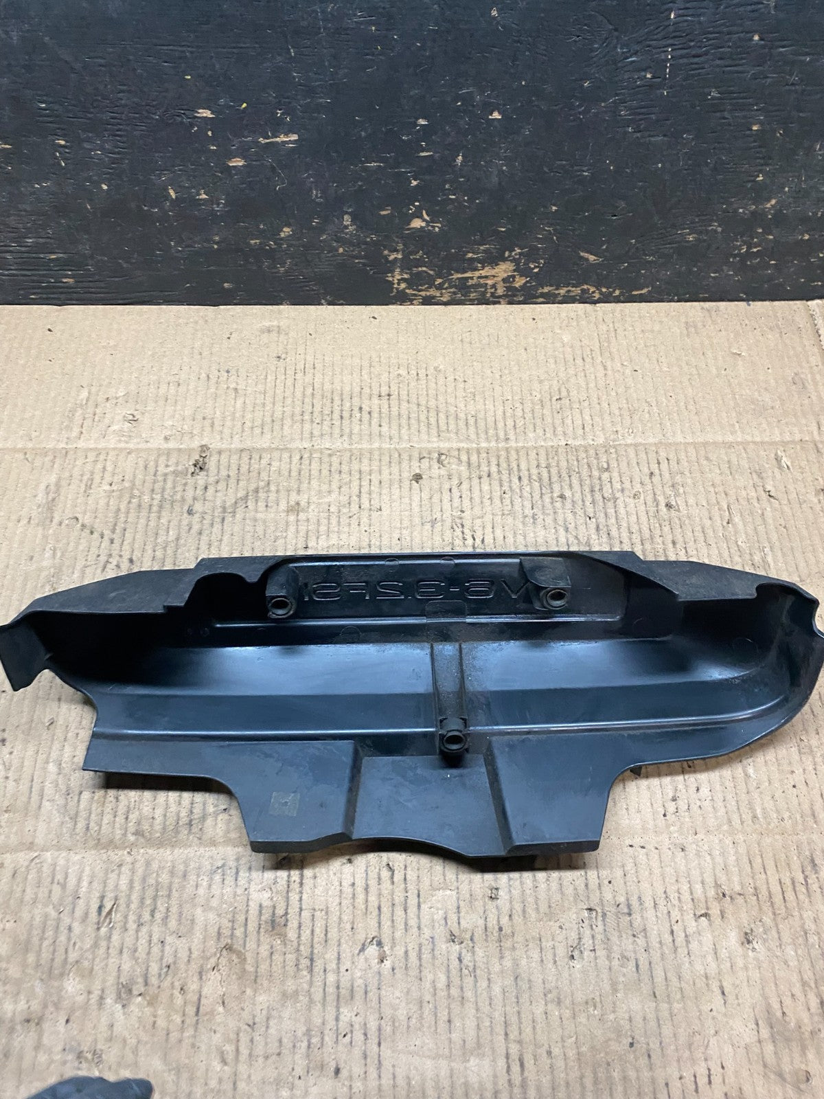 2006 to 2008 Audi A6 3.2L Engine Motor Cover t6627 DG4
