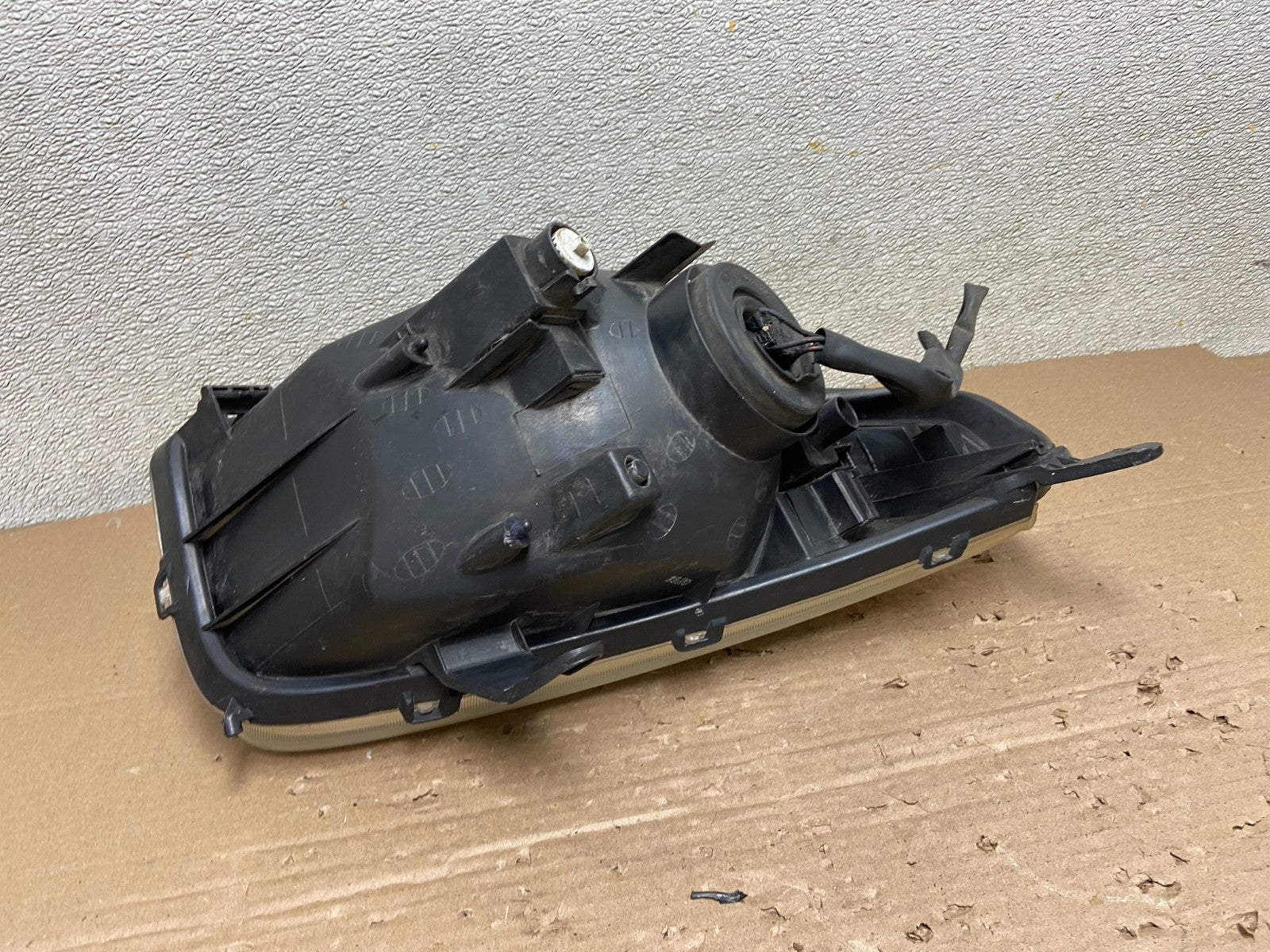 2001 - 2003 Toyota Rav4 Left Driver LH Side Headlight Halogen AB1538 DW5