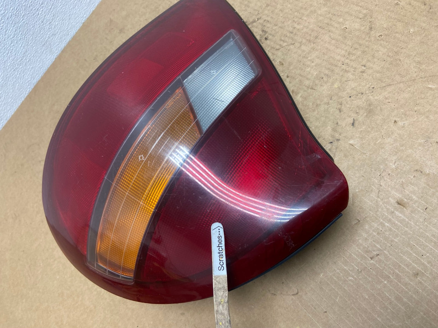 1997 to 1998 Hyundai Sonata Right Passenger Side Tail Light Oem AC1827 LK3