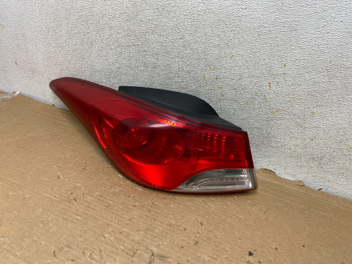 2011 2012 2013 Hyundai Elantra Sedan Left Driver Side Tail Light AH8536 LK2