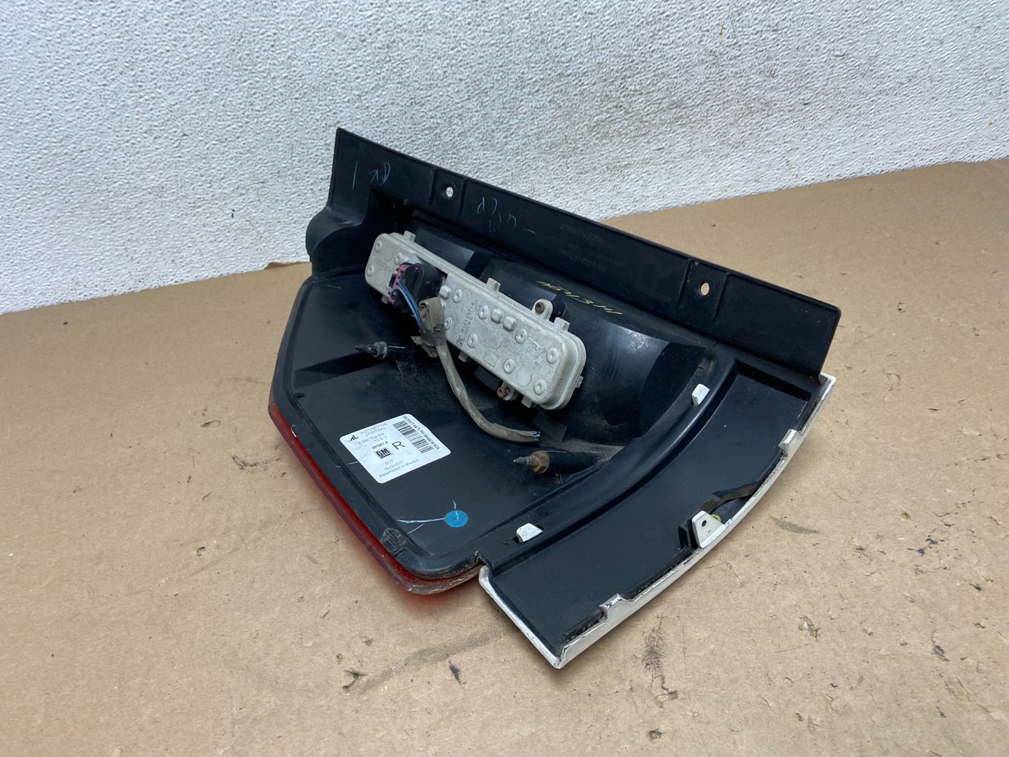 2002-2009 GMC Envoy Right Passenger RH Side Tail Light AG43146