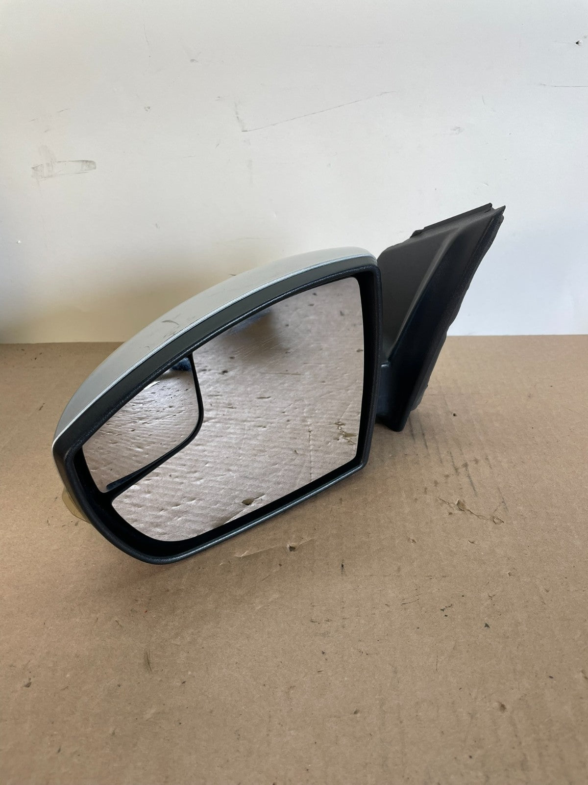 2015 to 2018 Ford Focus Left Driver View Door Turn Signal Mirror AG2553 MS2
