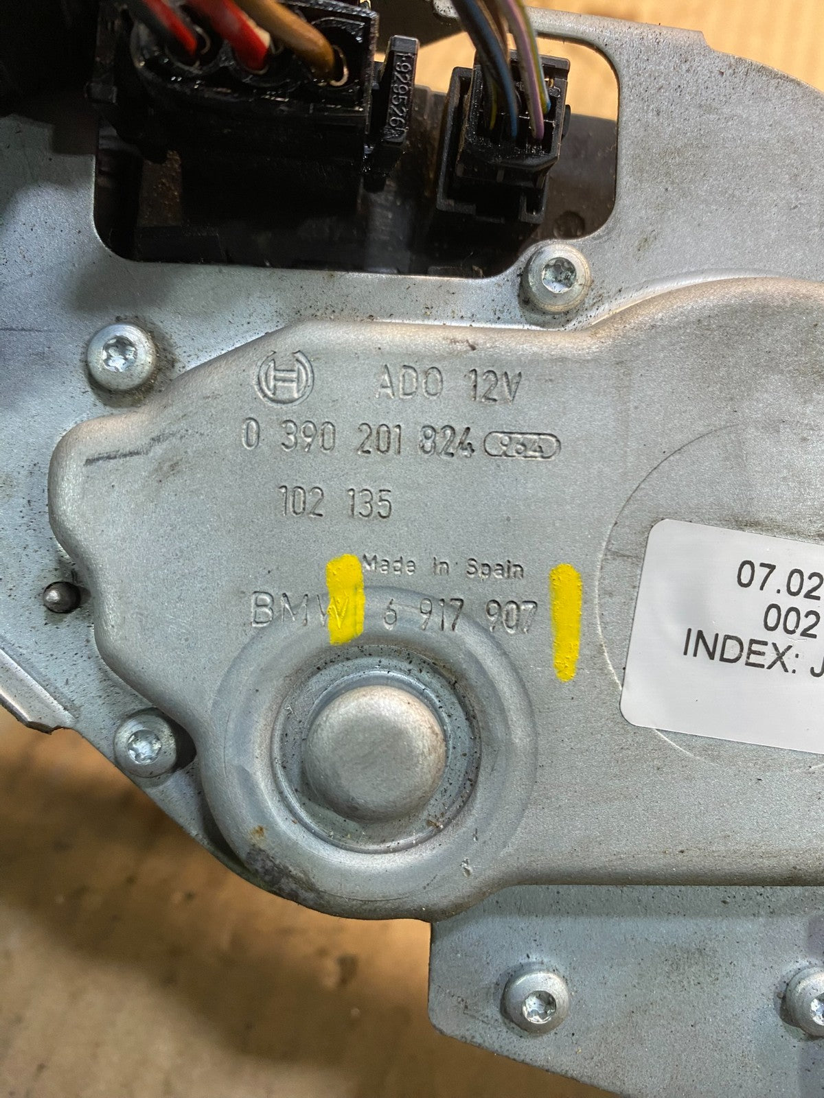 2004 to 2010 BMW X3 E83 Rear Windshield Wiper Motor OEM Z4742  DG6