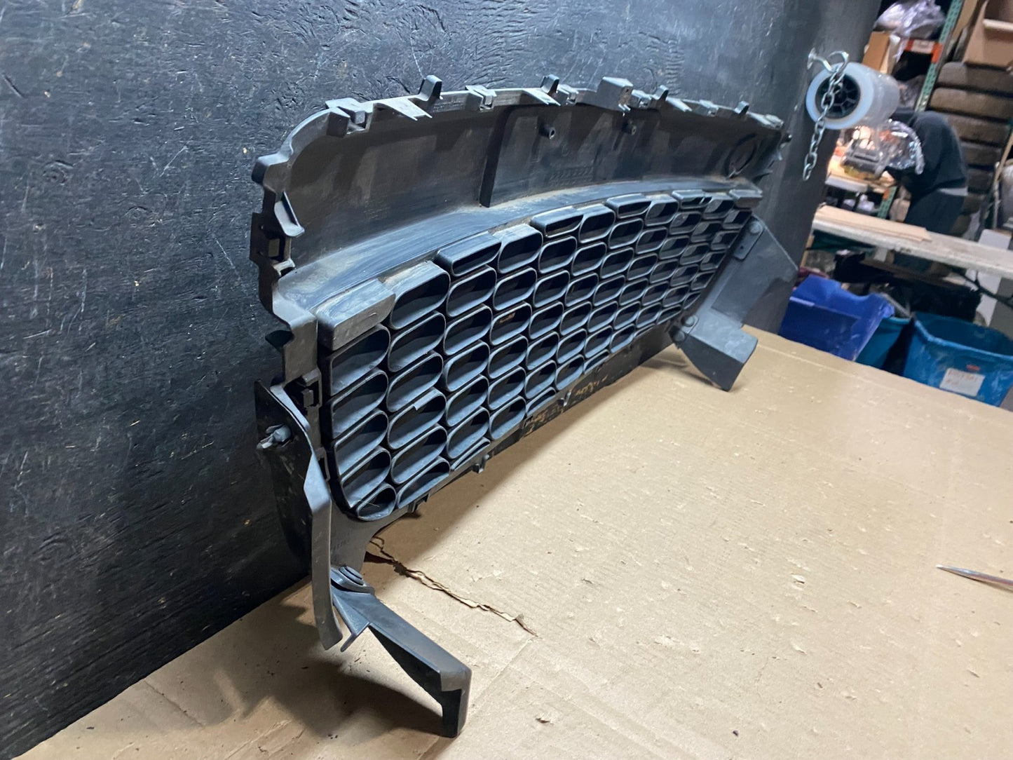 2007 to 2009 Mazda CX-7 Front Bumper Cover Lower Grille OEM U0131 DG5