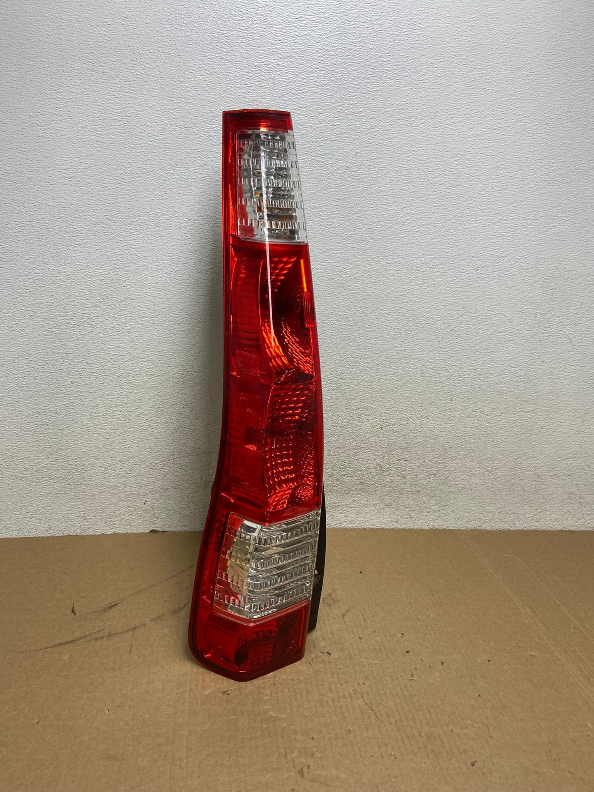 2005 to 2006 Honda Cr-v Crv Left Driver LH Tail Light AF9977 LK2