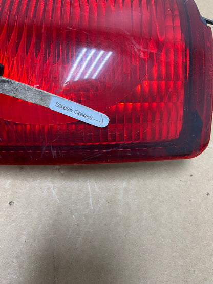 1998 to 2002 Lincoln Navigator Right Passenger RH Side Tail Light AI2594 LK4