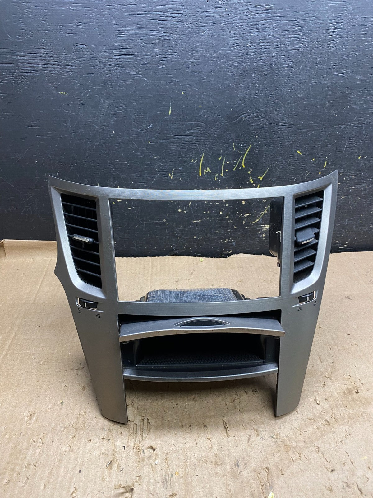 2010 - 2014 Subaru Outback Radio Console Dashboard Center Panel Trim z1965 DG1