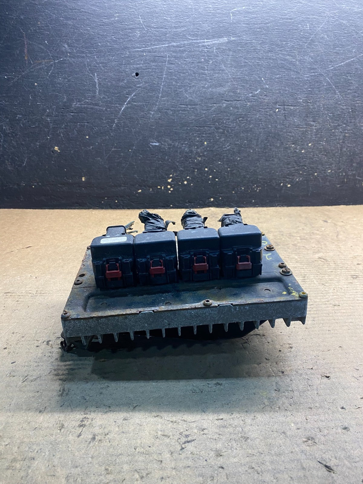2004 Dodge Caravan Town & Country 3.8L Engine Computer ECU OEM aa2833 DG1