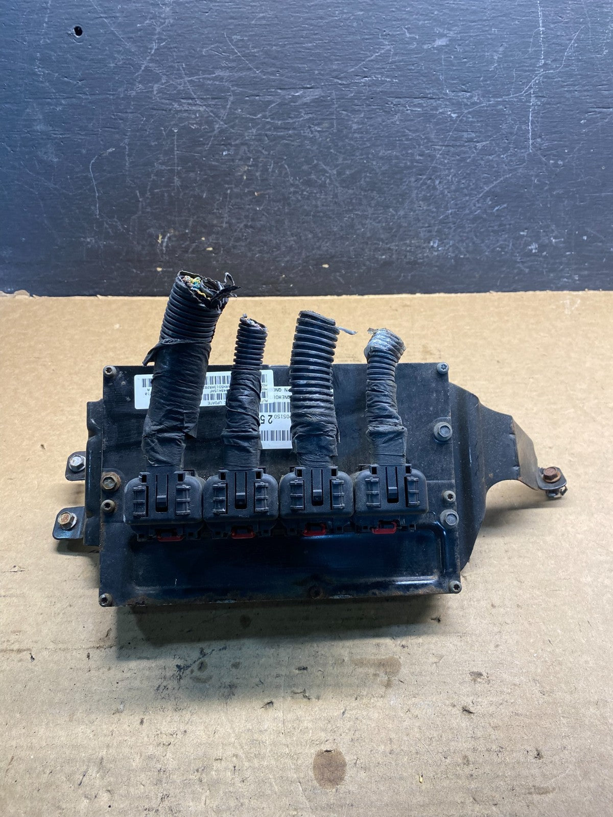 2010 Dodge Caravan Town & Country Engine Computer ECU ae0033 DG0