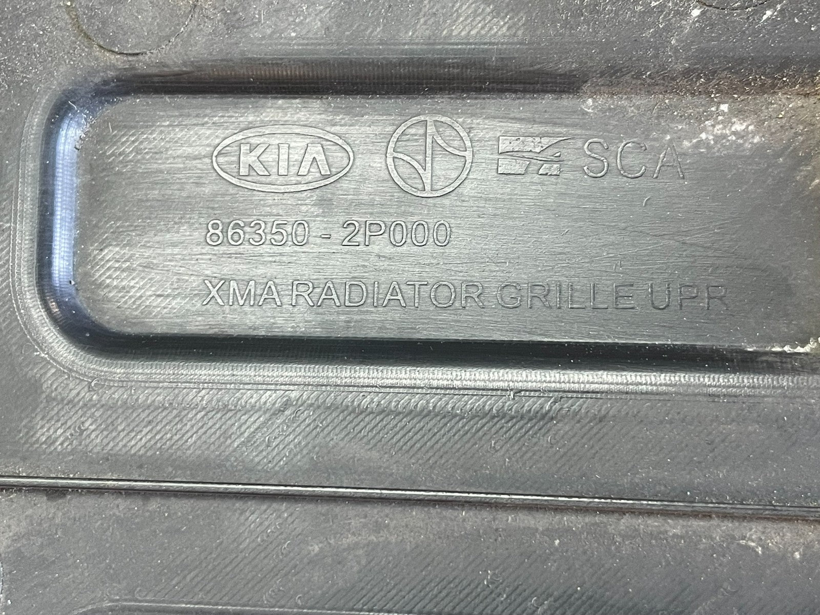 2011 2012 2013 Kia Sorento Front Upper Grill Grille AD8578 DG5