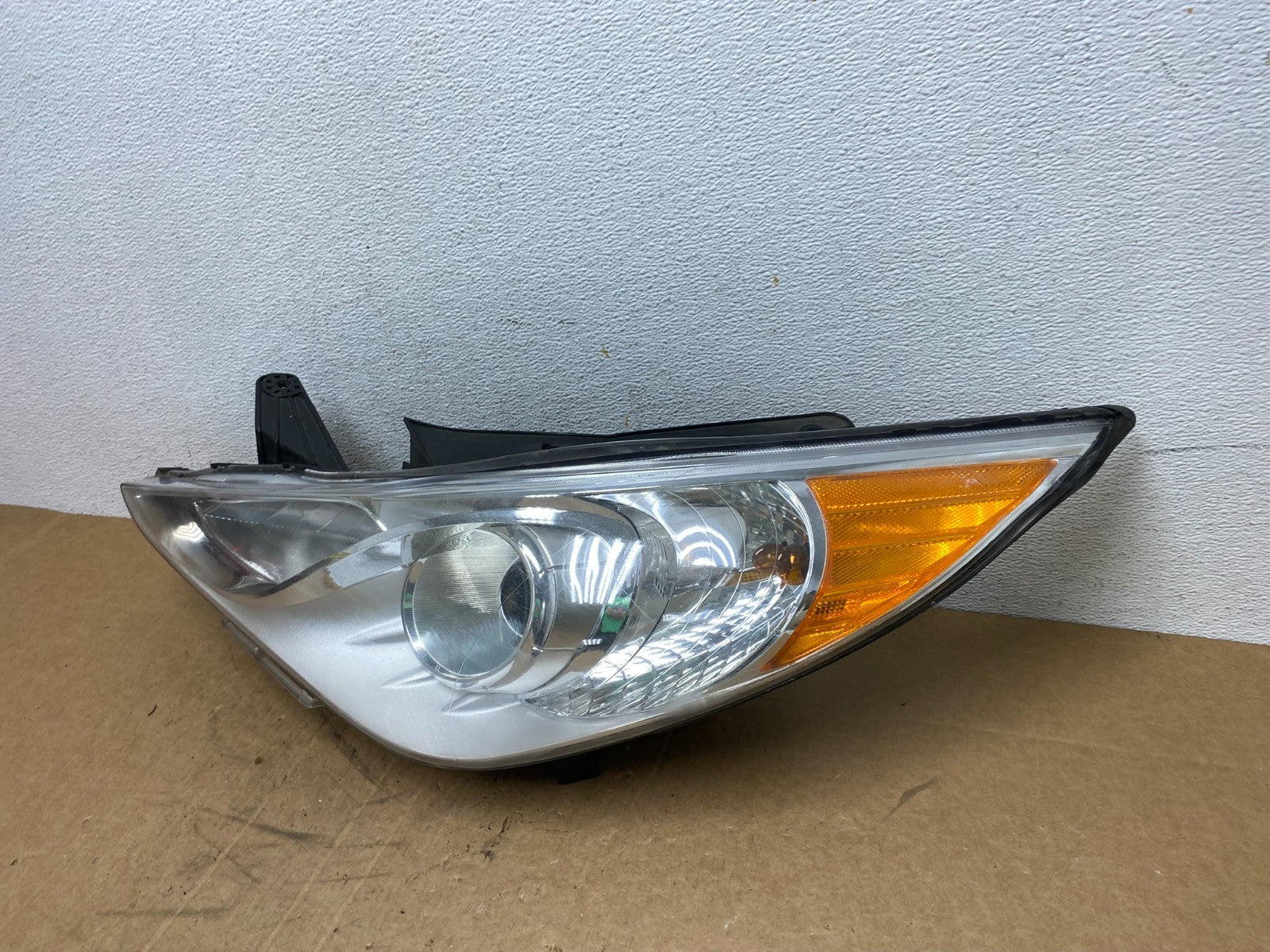 2011 - 2014 Hyundai Sonata Left Driver Lh Side Headlight Halogen AD6300 DW1