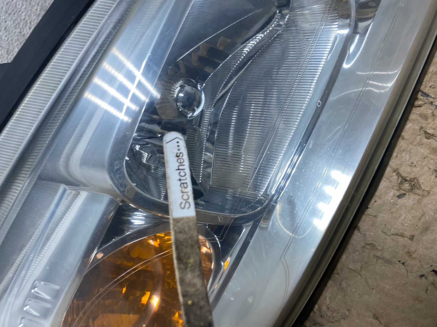 2006 to 2007 Saturn Vue Headlight Right Passenger Side Halogen AF8423 DW3