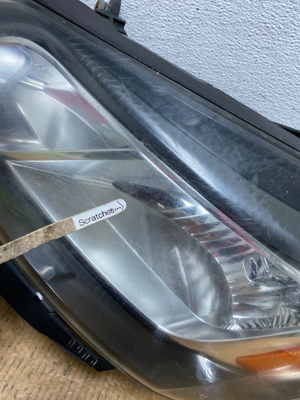 2013-2017 Chevrolet Traverse Left Driver LH Side Headlight Halogen AE0592 DW3