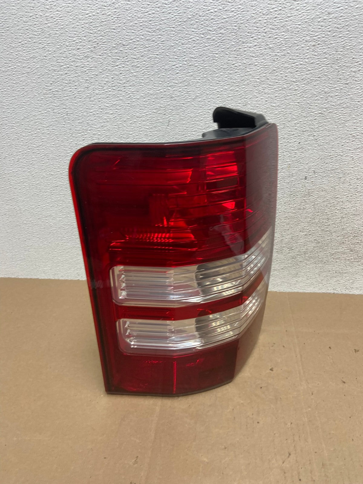 2008 to 2012 Jeep Liberty Left Driver Side Lh Tail Light AE4978 LK2